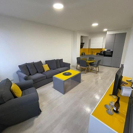 Iskra Appartement Belgrado Buitenkant foto