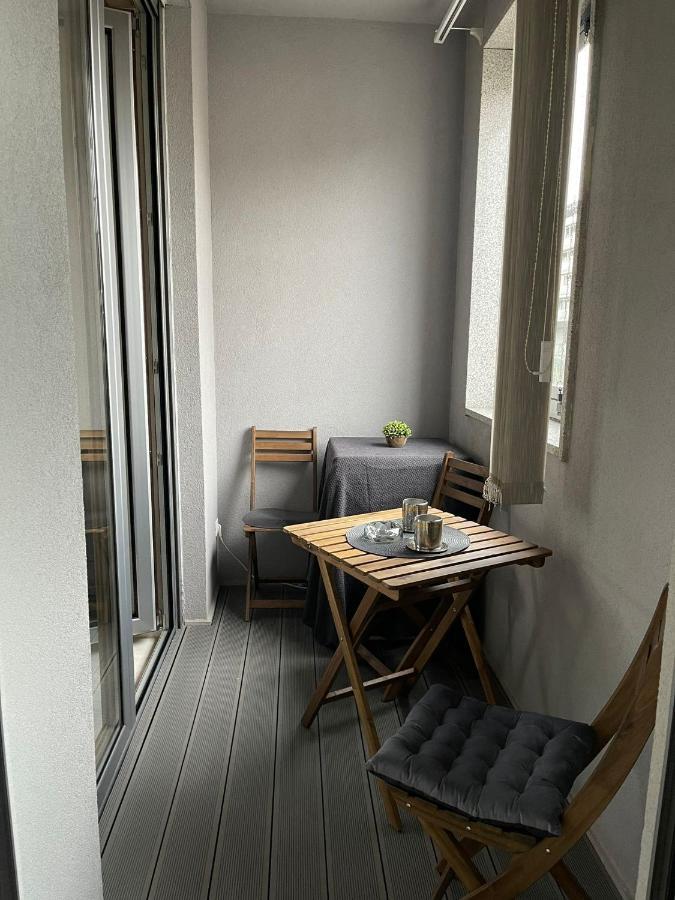 Iskra Appartement Belgrado Buitenkant foto